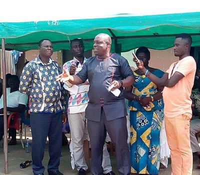 Jomoro MCE tours communities to acquaint himself with problems, 1